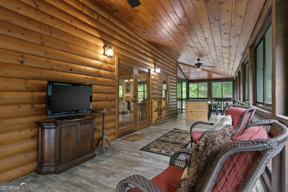 220 Solar DR Blue Ridge, GA 30513