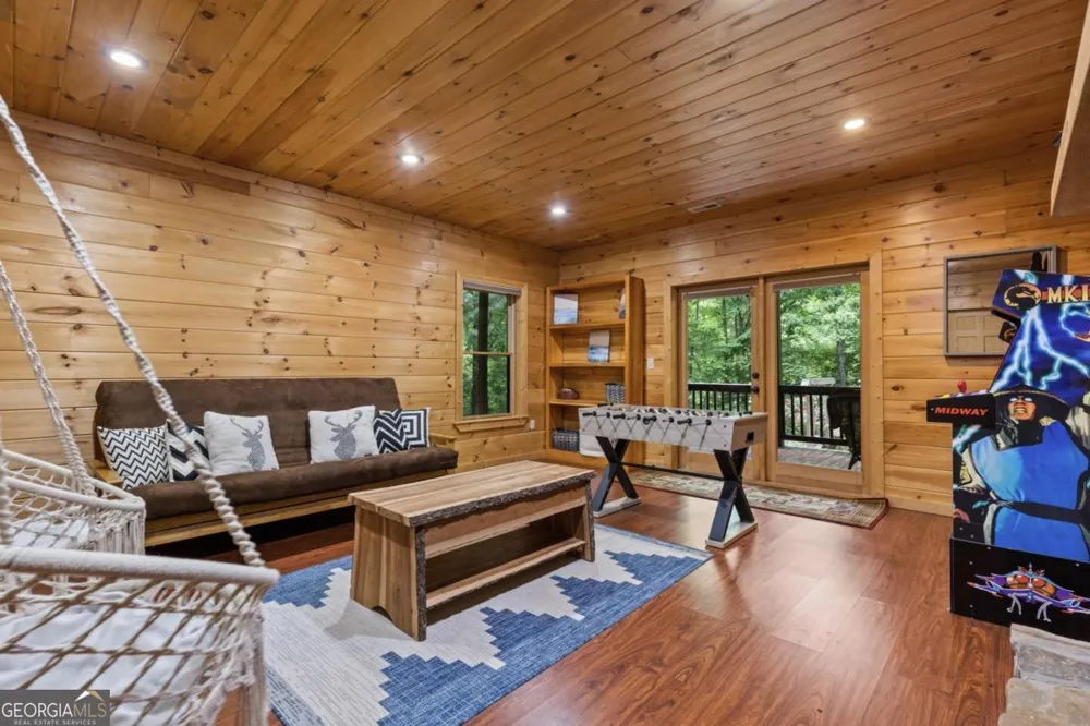 220 Solar DR Blue Ridge, GA 30513