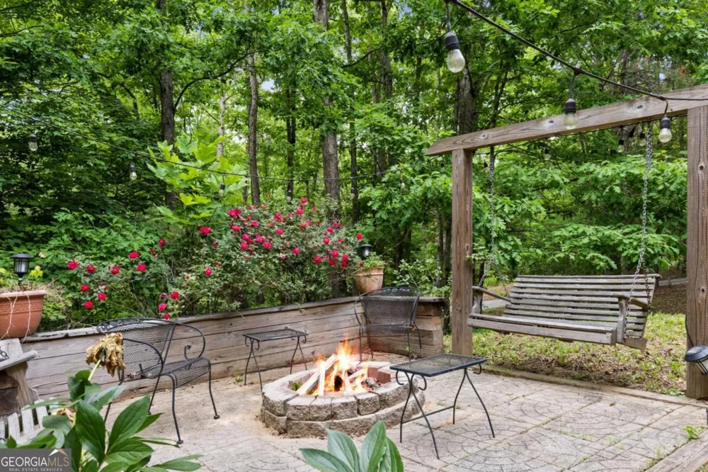 220 Solar DR Blue Ridge, GA 30513