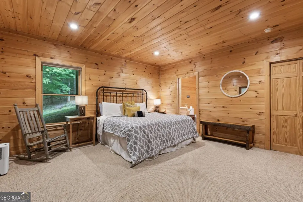 220 Solar DR Blue Ridge, GA 30513