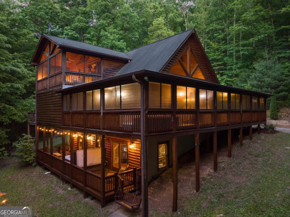 220 Solar DR Blue Ridge, GA 30513