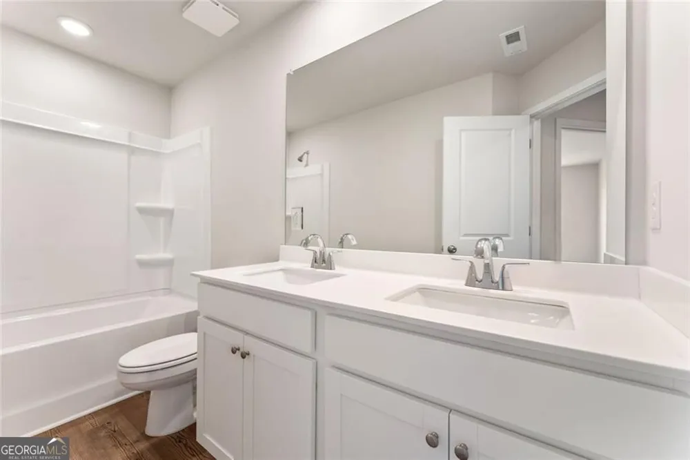 1271 Farmers LOOP Austell, GA 30106