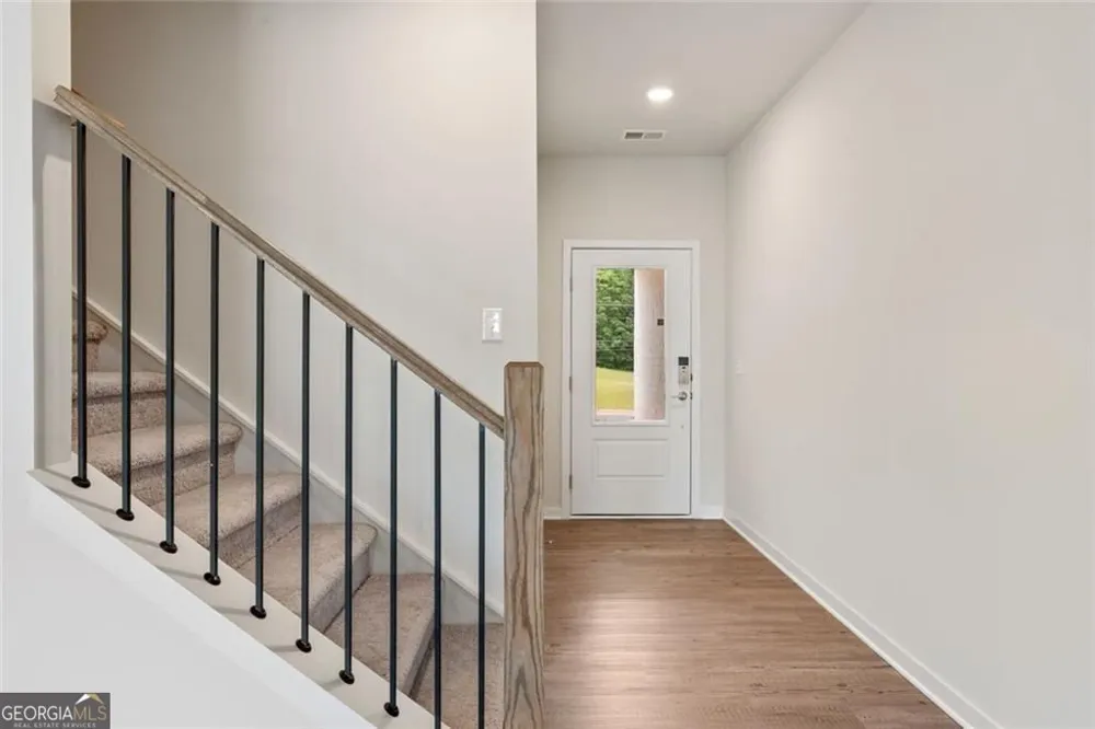 1271 Farmers LOOP Austell, GA 30106