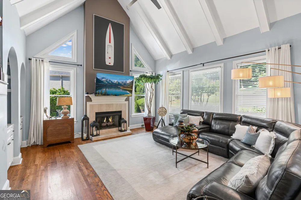 6021 Neely Farm DR Peachtree Corners, GA 30092