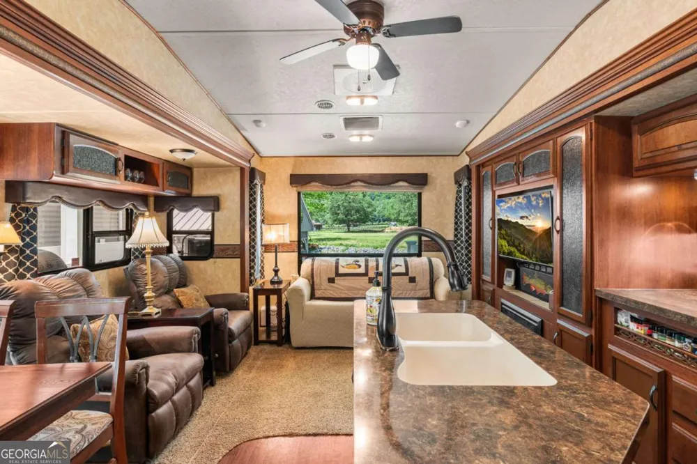 4179 Riverbank RUN Hiawassee, GA 30546