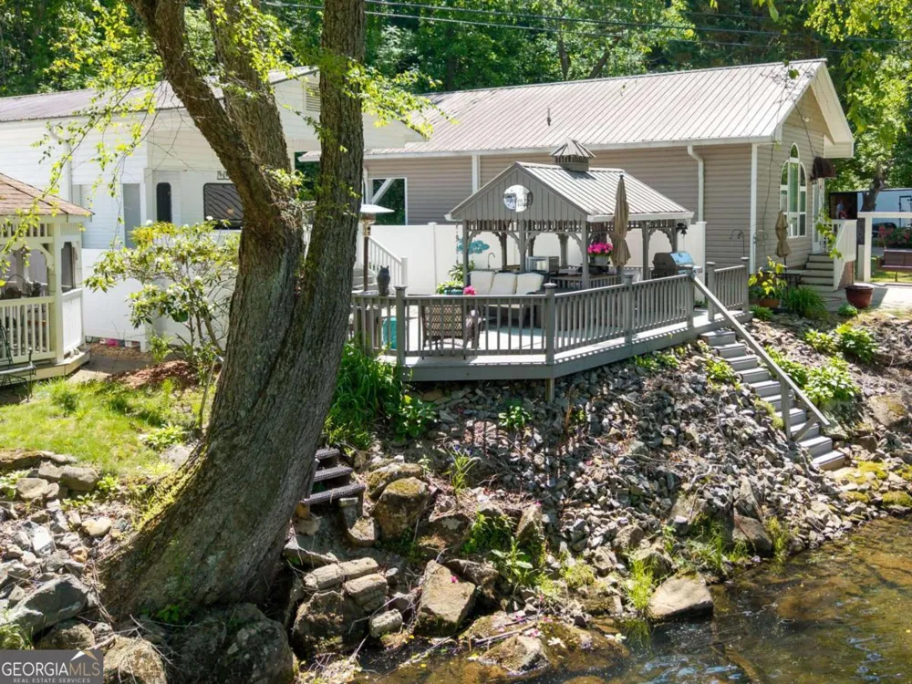 4179 Riverbank RUN Hiawassee, GA 30546