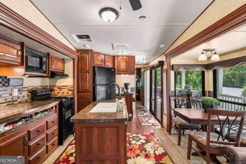 4179 Riverbank RUN Hiawassee, GA 30546
