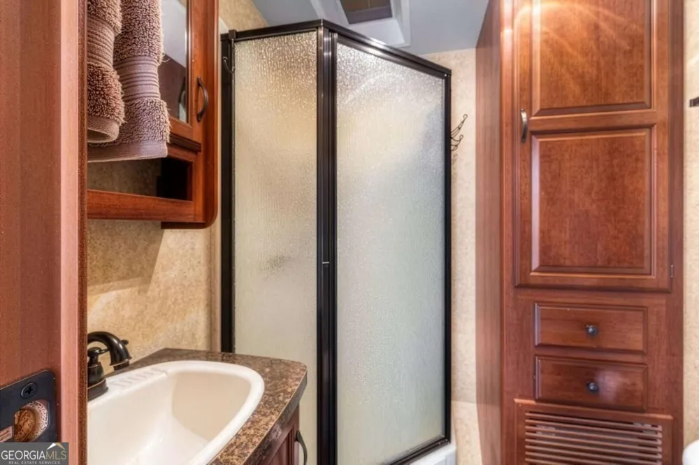 4179 Riverbank RUN Hiawassee, GA 30546