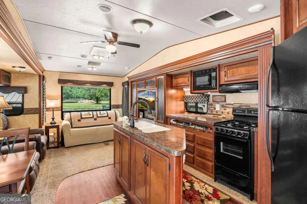 4179 Riverbank RUN Hiawassee, GA 30546