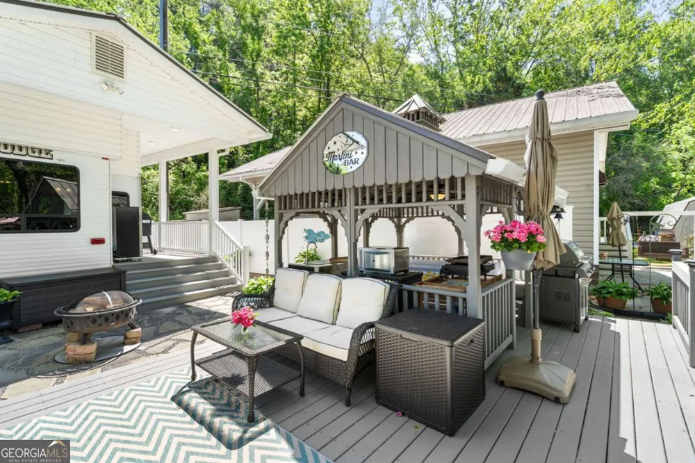 4179 Riverbank RUN Hiawassee, GA 30546