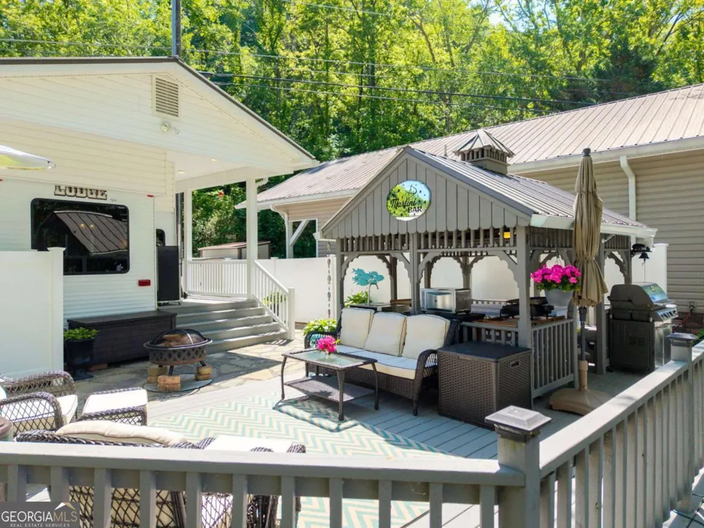 4179 Riverbank RUN Hiawassee, GA 30546