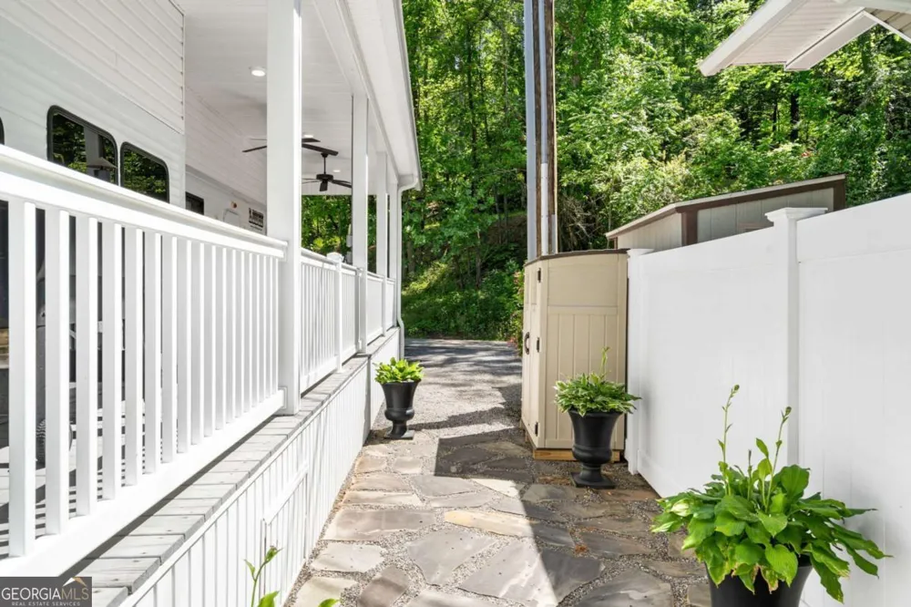 4179 Riverbank RUN Hiawassee, GA 30546