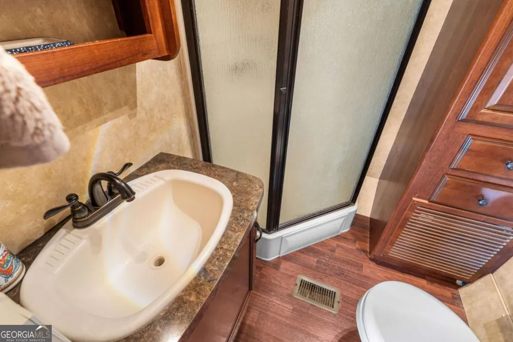 4179 Riverbank RUN Hiawassee, GA 30546