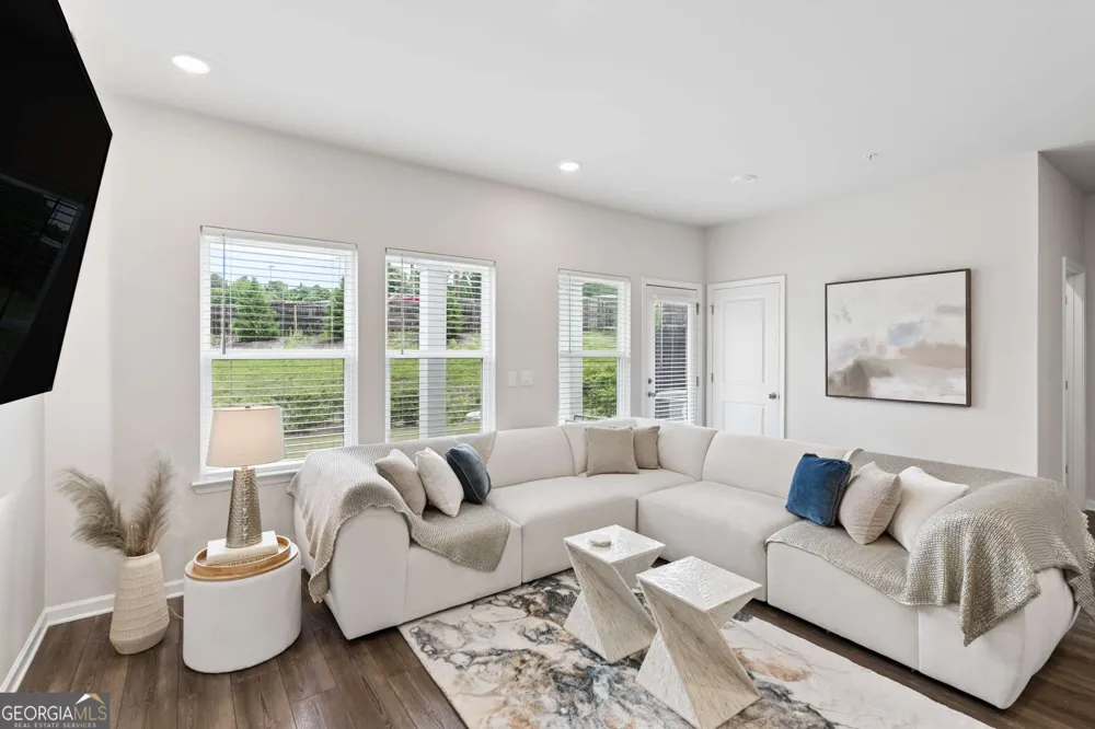 6208 Ocmulgee River LN SE Smyrna, GA 30126