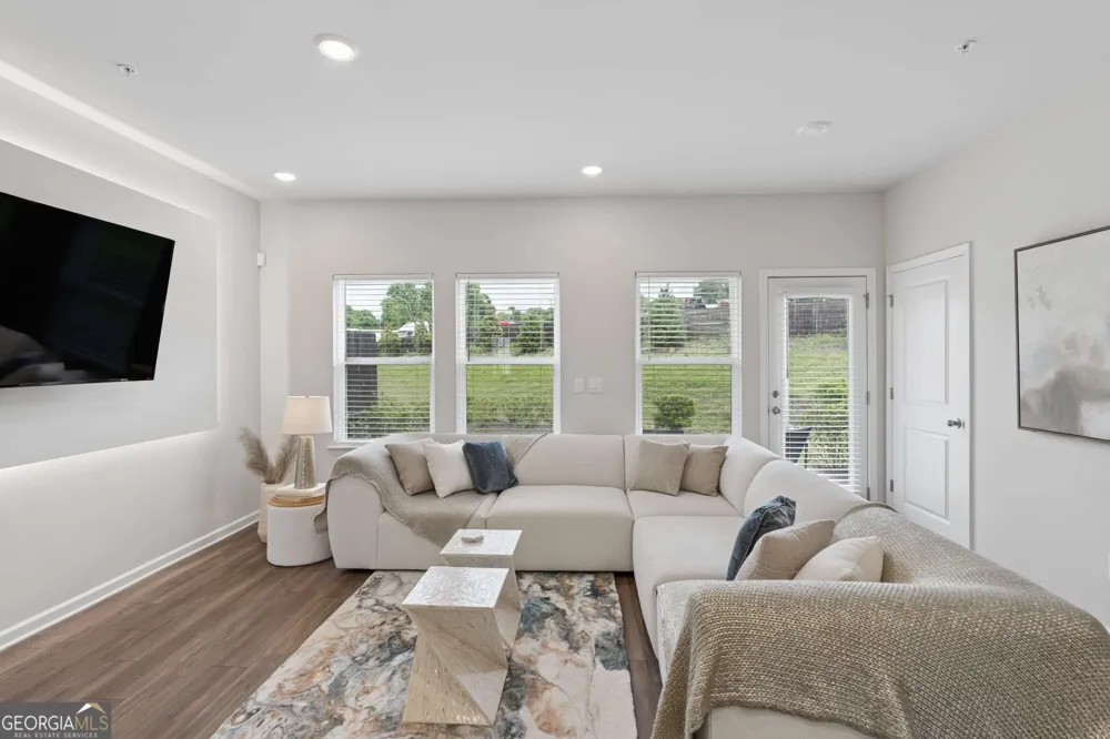 6208 Ocmulgee River LN SE Smyrna, GA 30126