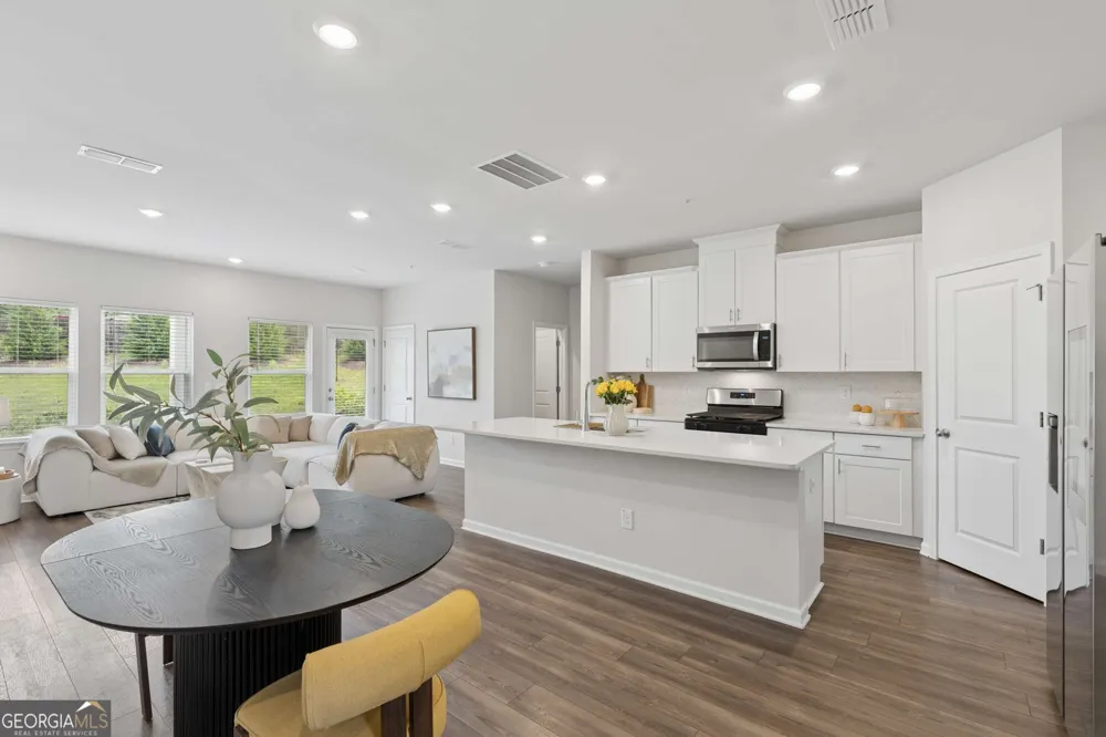 6208 Ocmulgee River LN SE Smyrna, GA 30126