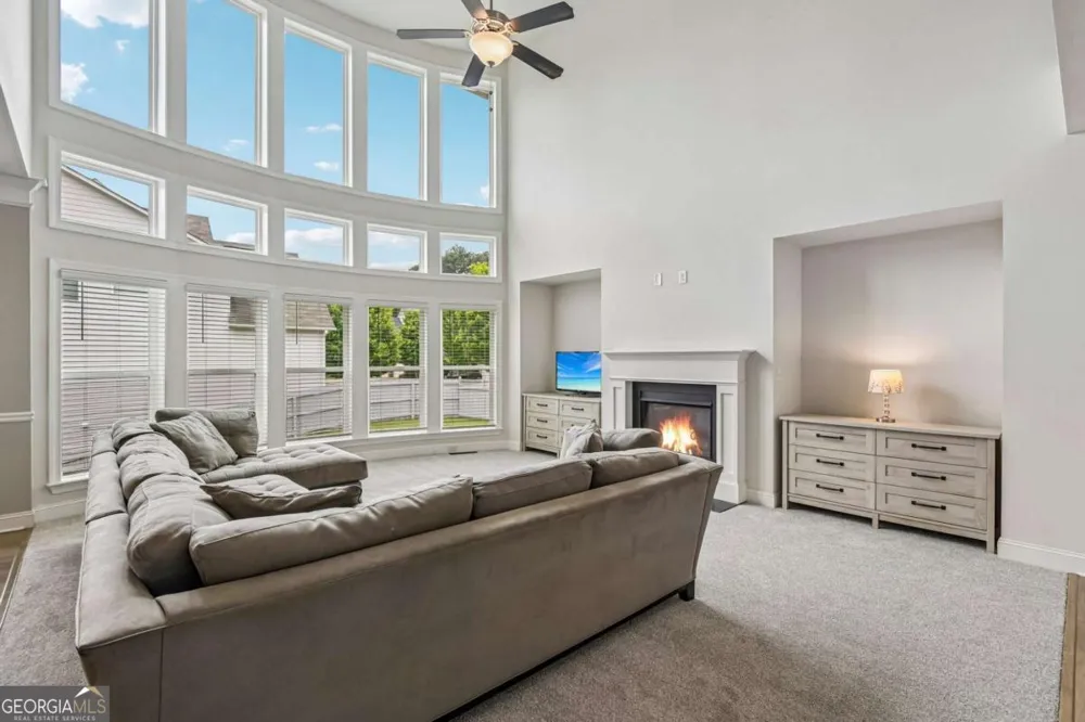 129 Edinburgh DR Canton, GA 30115