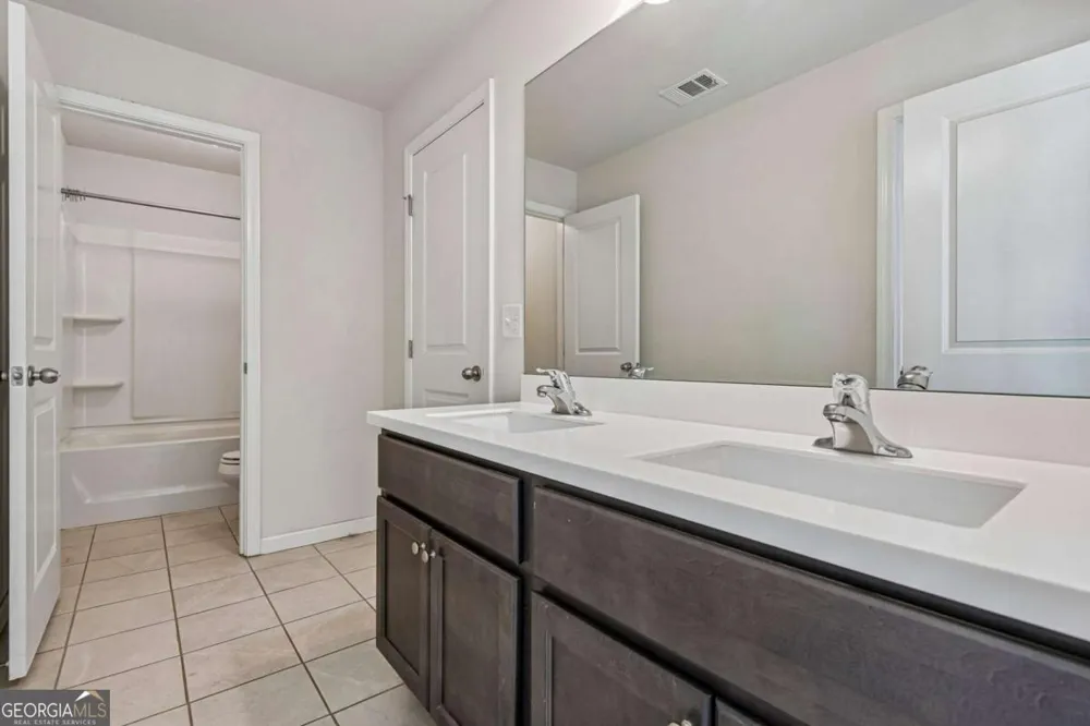 129 Edinburgh DR Canton, GA 30115