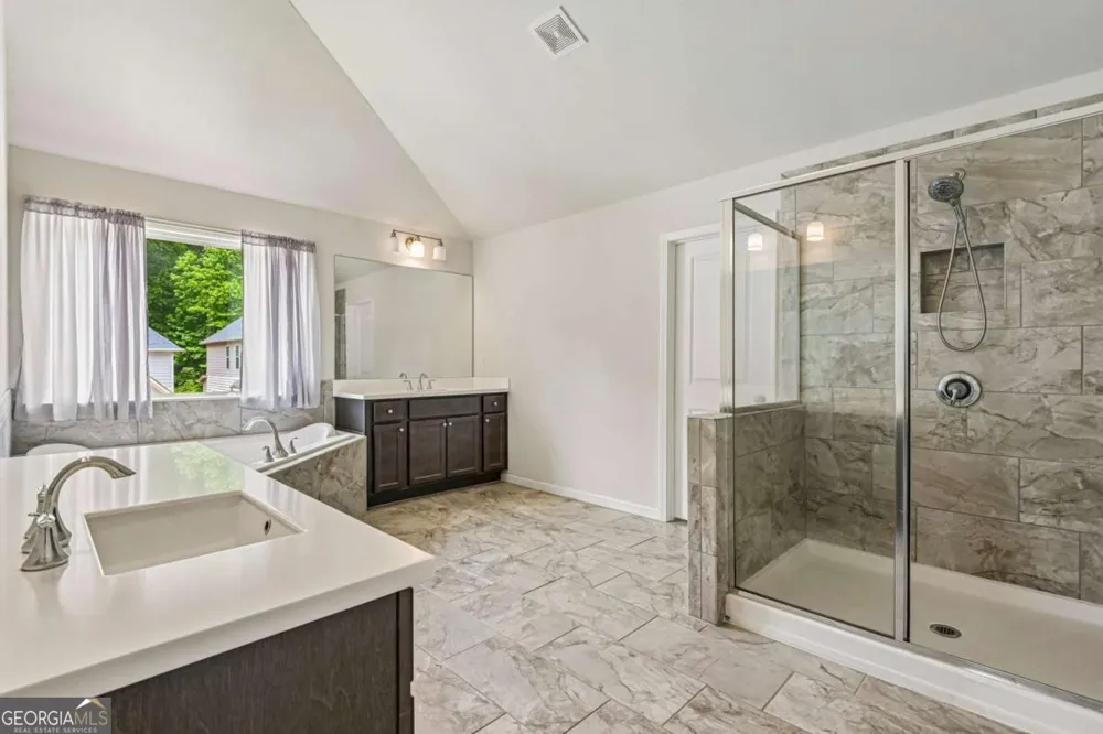 129 Edinburgh DR Canton, GA 30115