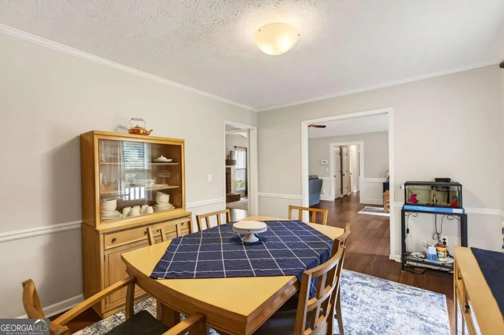 1526 Hickory DR SW Lilburn, GA 30047