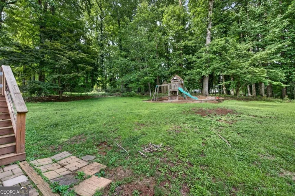 1526 Hickory DR SW Lilburn, GA 30047