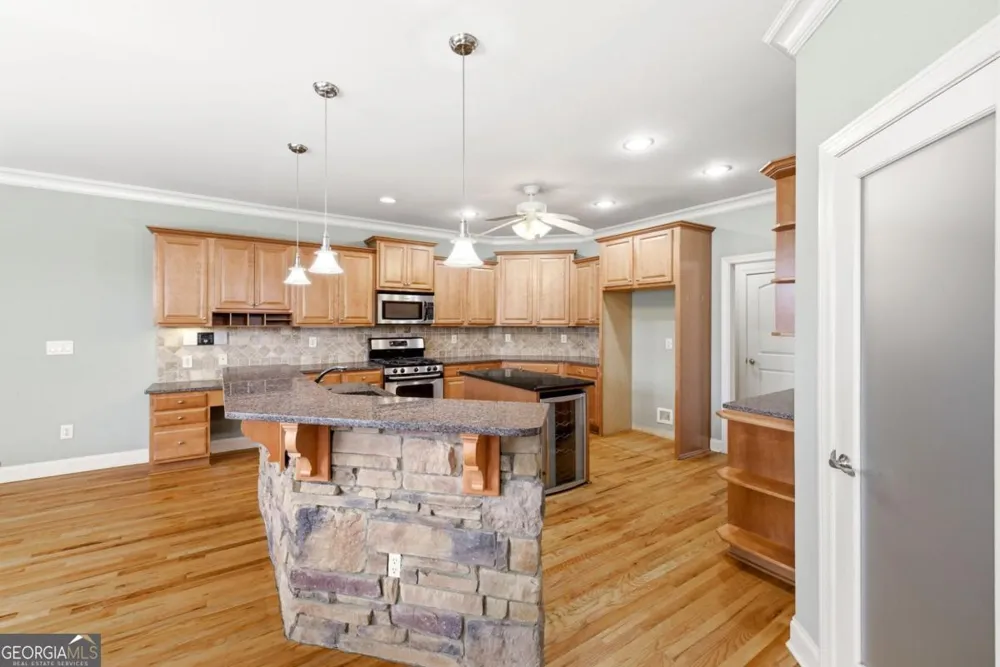 1173 Dee Kennedy RD Auburn, GA 30011