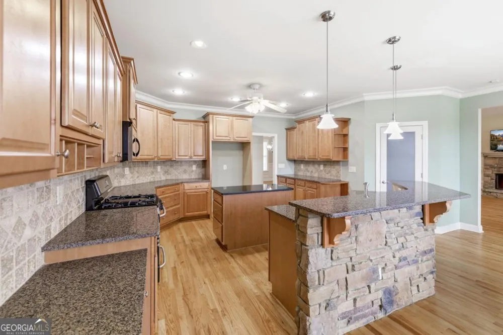 1173 Dee Kennedy RD Auburn, GA 30011