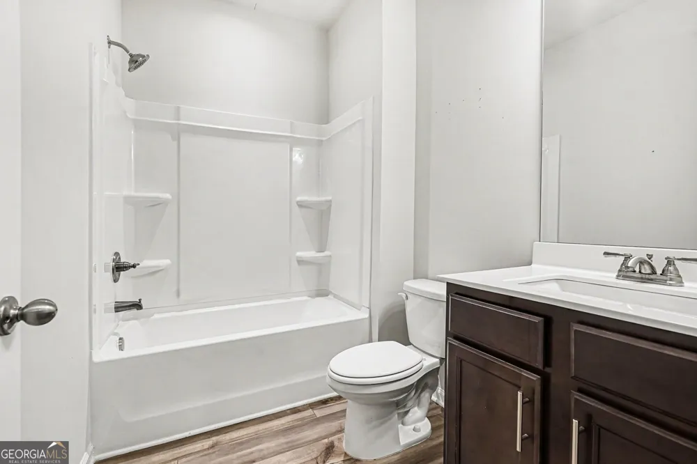 612 Auburn Crossing DR Auburn, GA 30011