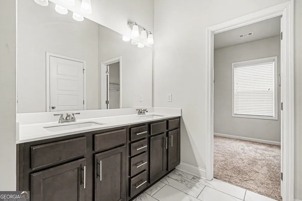 612 Auburn Crossing DR Auburn, GA 30011