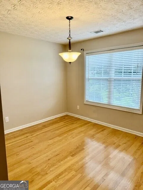 4 Hillstone WAY Cartersville, GA 30121