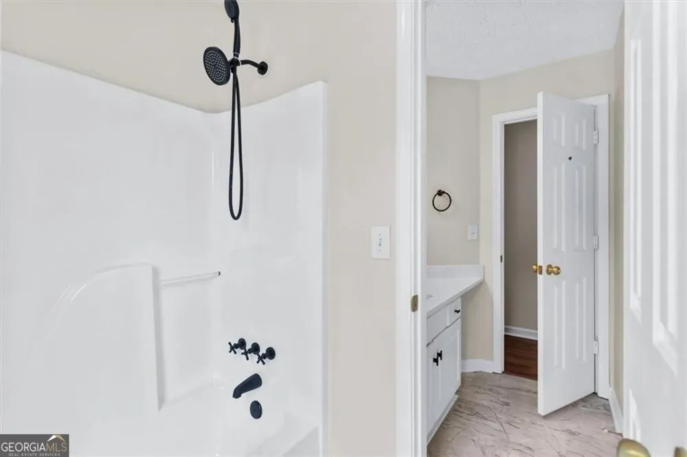 2100 Southern Walk TER Dacula, GA 30019