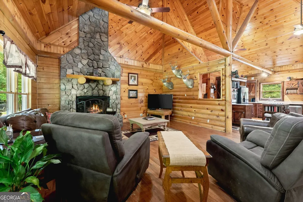 6776 H Abercrombie RD Murrayville, GA 30564