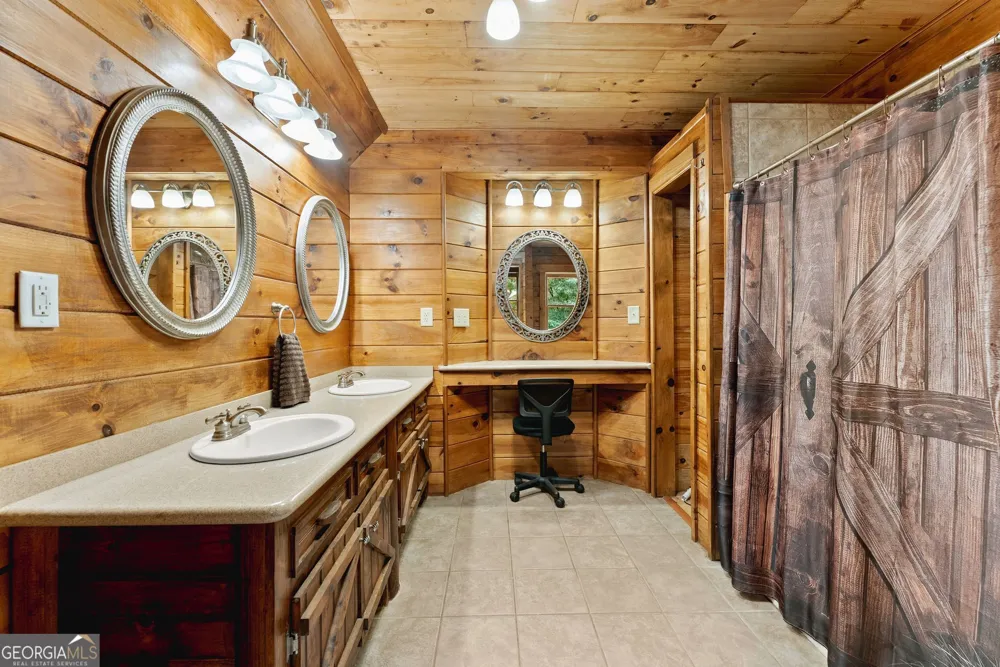 6776 H Abercrombie RD Murrayville, GA 30564
