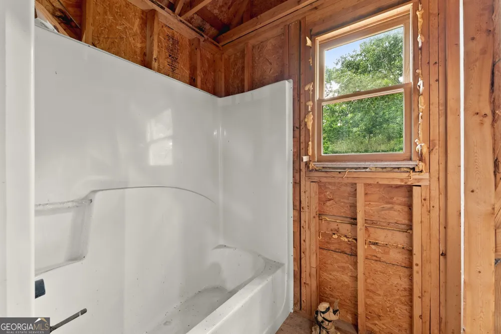 6776 H Abercrombie RD Murrayville, GA 30564