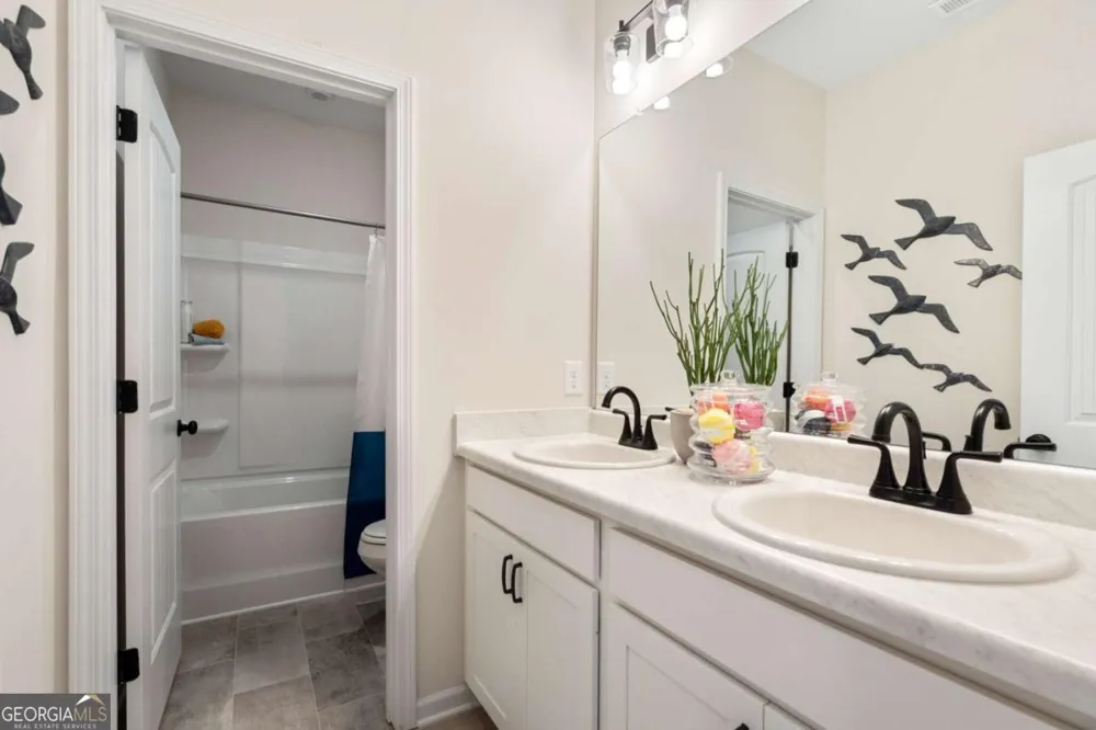 213 Antiquity CIR Perry, GA 31069