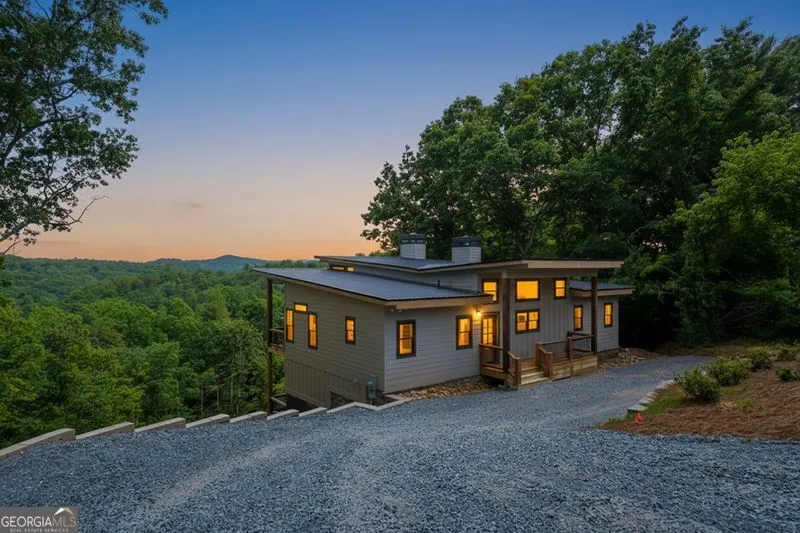 216 Old Orchard RD Ellijay, GA 30536
