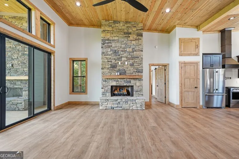 216 Old Orchard RD Ellijay, GA 30536