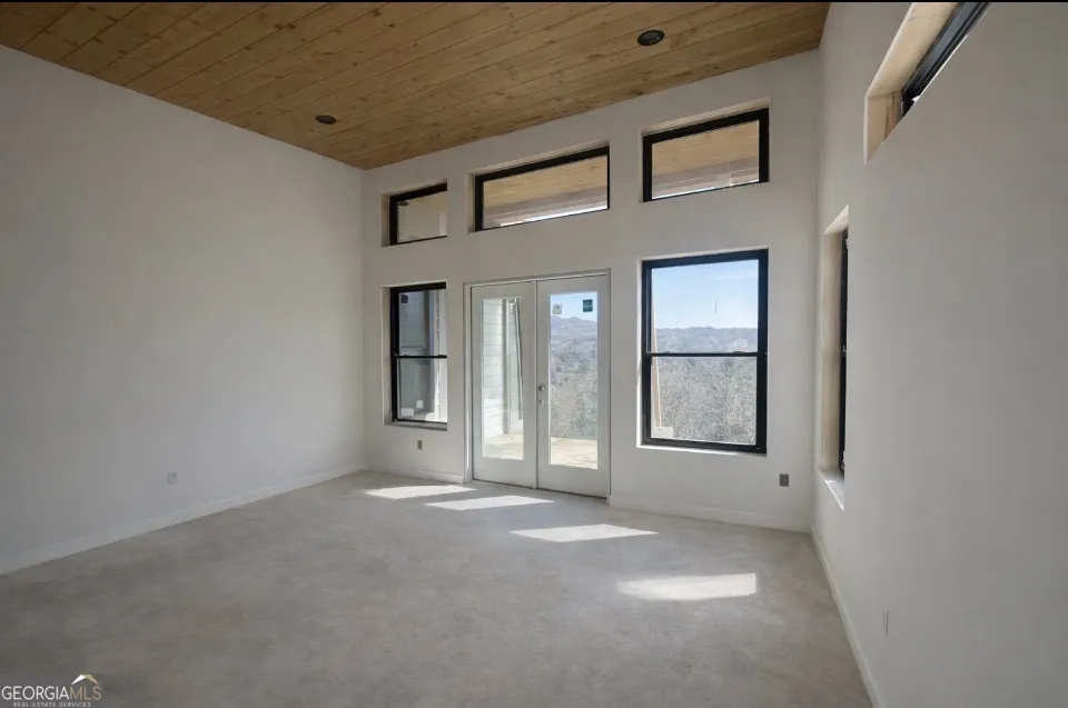 216 Old Orchard RD Ellijay, GA 30536