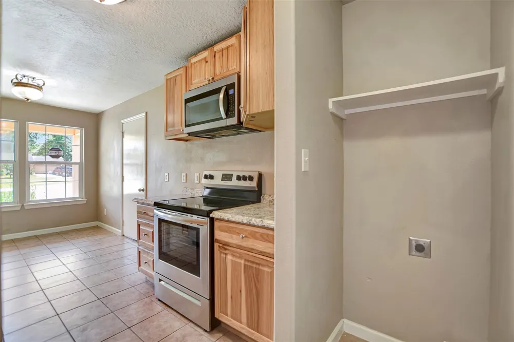 10731 Royal Terrell Drive Conroe, TX 77303