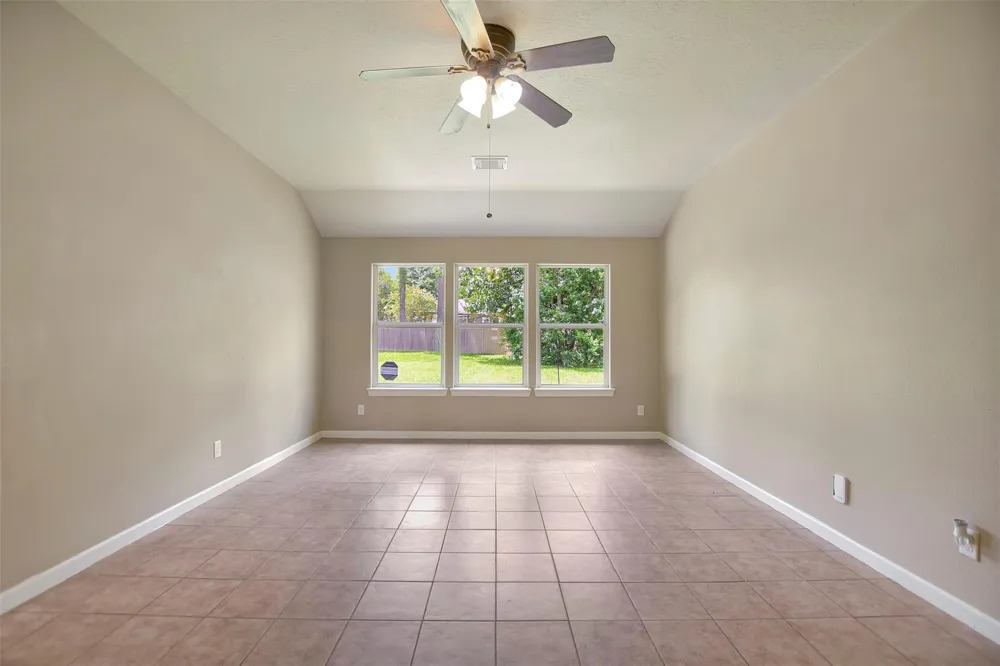 10731 Royal Terrell Drive Conroe, TX 77303
