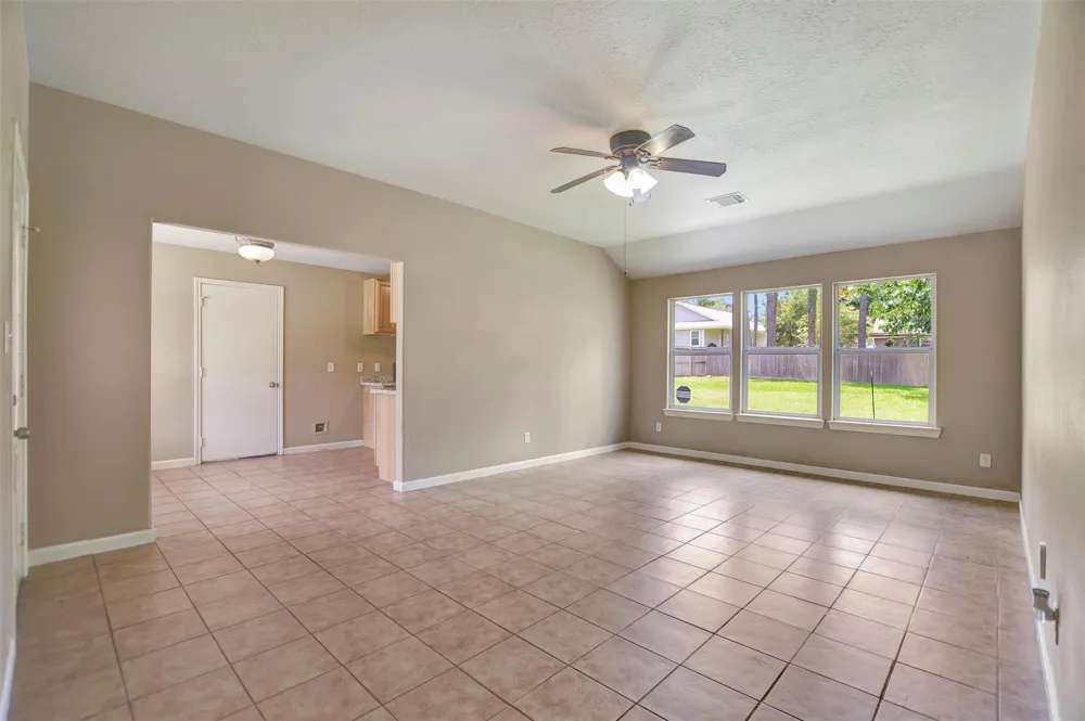 10731 Royal Terrell Drive Conroe, TX 77303