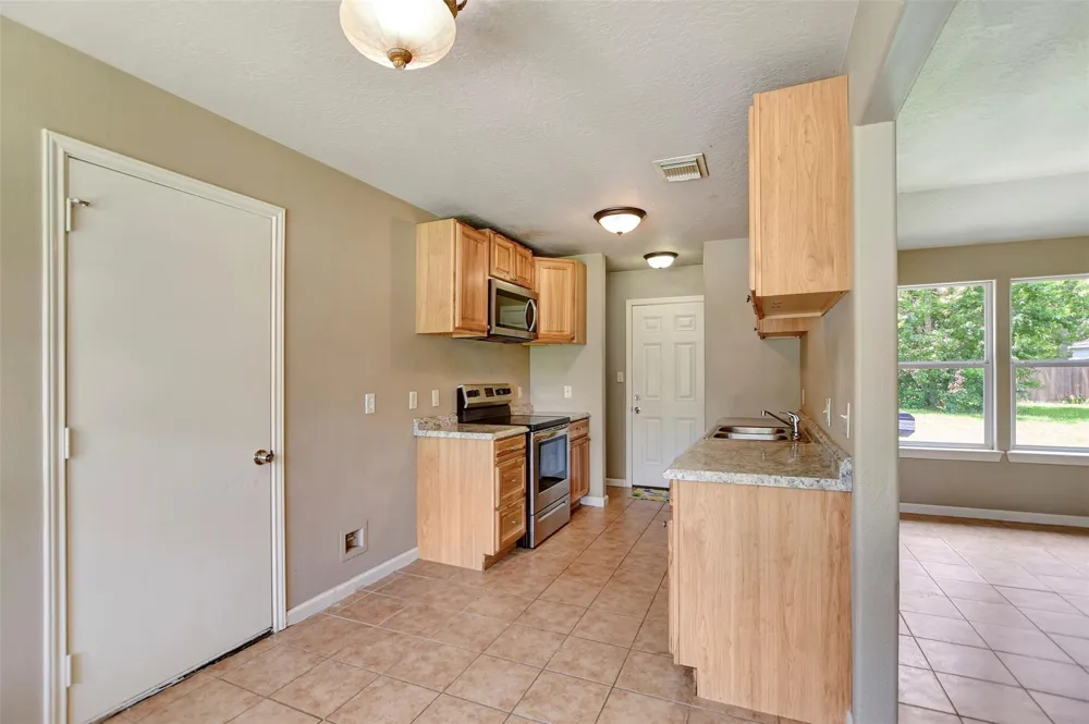 10731 Royal Terrell Drive Conroe, TX 77303