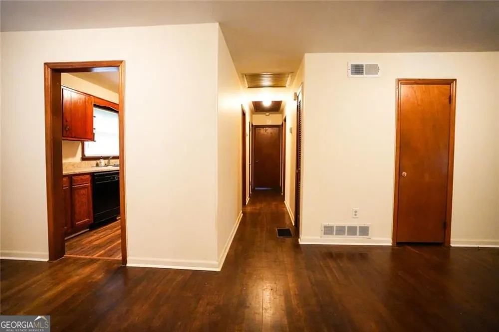 7598 Connell DR Jonesboro, GA 30236