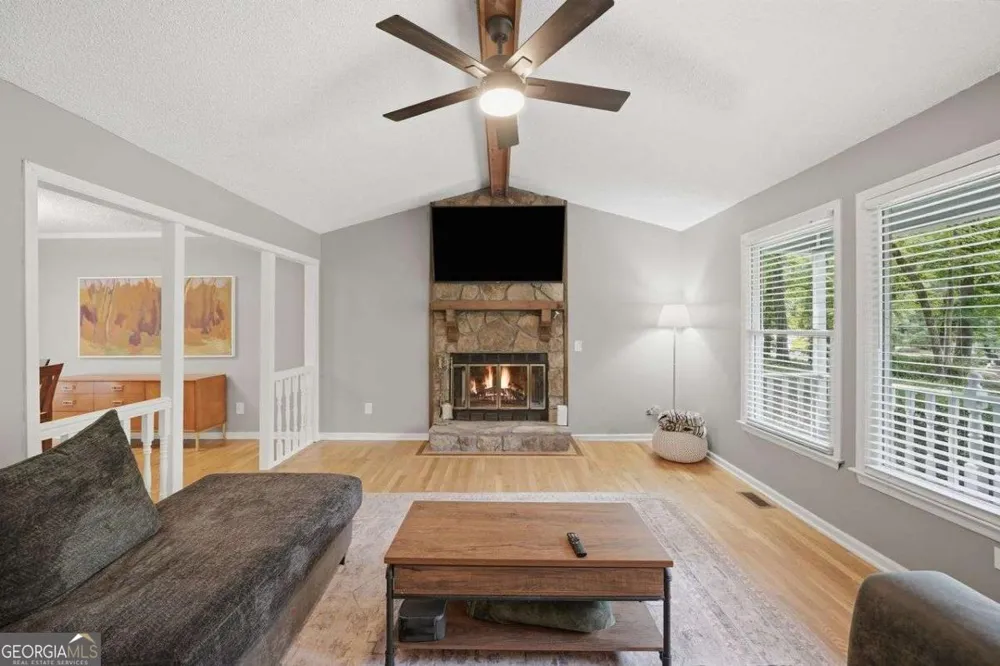 6166 Picketts RDG NW Acworth, GA 30101