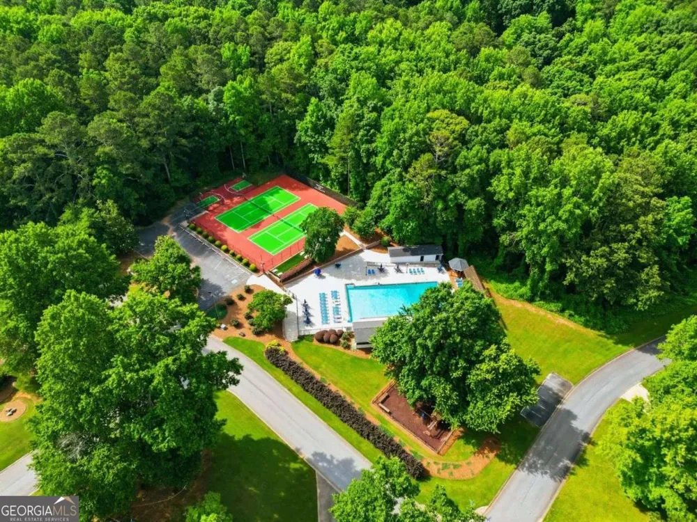 6166 Picketts RDG NW Acworth, GA 30101