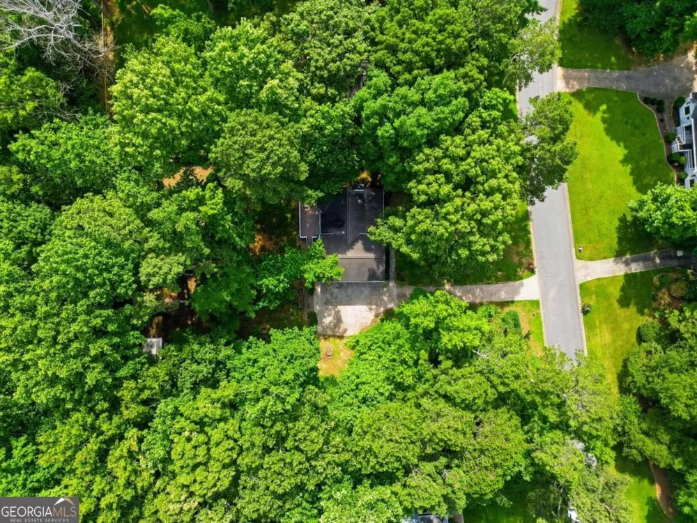 6166 Picketts RDG NW Acworth, GA 30101