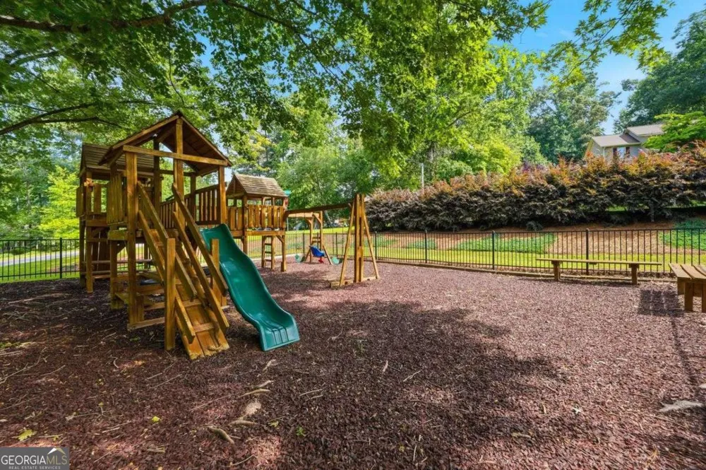 6166 Picketts RDG NW Acworth, GA 30101