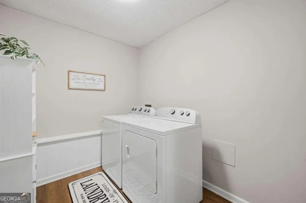 6166 Picketts RDG NW Acworth, GA 30101