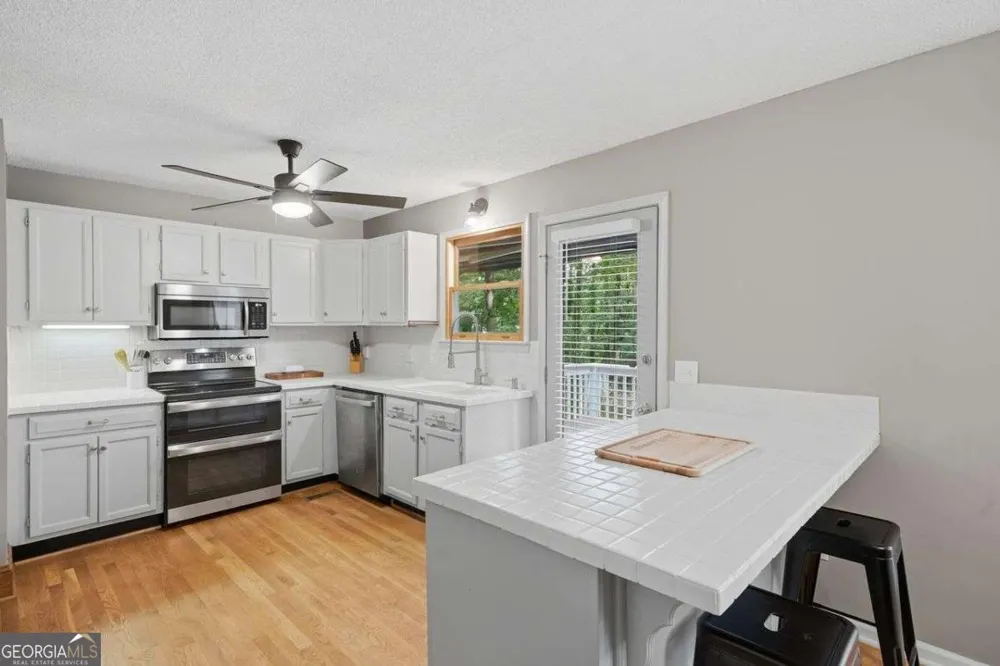 6166 Picketts RDG NW Acworth, GA 30101