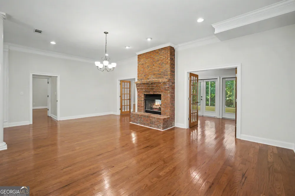 107 Cameron Pointe DR LaGrange, GA 30240